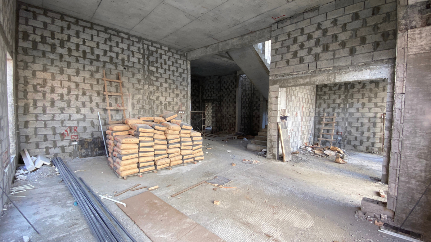 Riffa Villa open interior space before architectural finishing